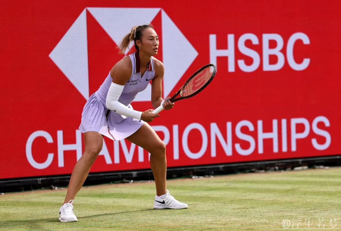 郑钦文草地赛季首战告捷 挺进女王杯单打八强 郑钦文草地赛季首战告捷 挺进女王杯单打八强